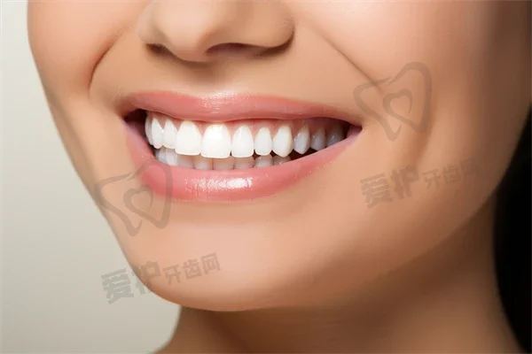 上海安信口腔门诊部种植牙多少钱一颗：半口/全口金属牙冠44557元~111100元之间