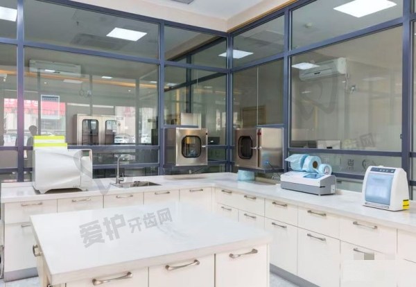 大连齿医生口腔医院烤瓷牙好吗