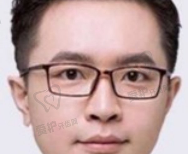 李昕